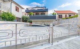 Apartments Rada